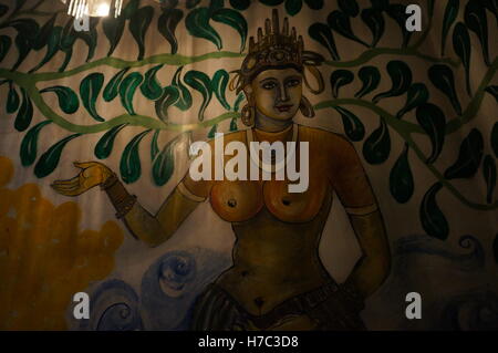 Une peinture dans une chambre à Helga's Folly, un hôtel créé par Helga De Silva Blow Perera, un excentrique kitsch arty hôtel à Kandy, Stock Photo Un roo Banque D'Images