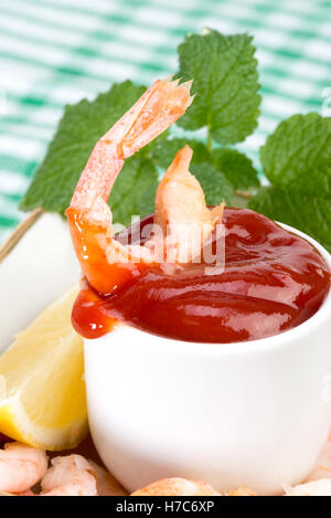 Les crevettes avec sauce tomate ketchup- une cuisine chinoise moderne Banque D'Images