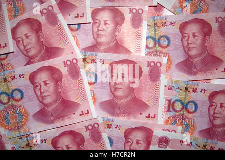 Billets de 100 yuans chinois à l'effigie de Mao Tse-tung. Banque D'Images