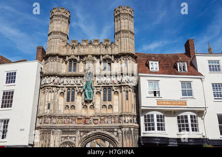 Christ Church Gate dans Canterbury Kent England Royaume-Uni UK Banque D'Images