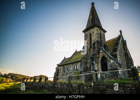 Lever du soleil d'automne à Fewston réservoir, près de Harrogate North Yorkshire Banque D'Images
