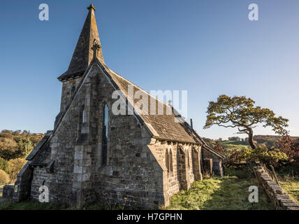 Lever du soleil d'automne à Fewston réservoir, près de Harrogate North Yorkshire Banque D'Images