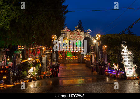 Maison décorée pour Halloween-Colwood, Victoria, Colombie-Britannique, Canada. Banque D'Images