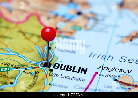 Dublin épinglée sur une carte de l'Irlande Banque D'Images