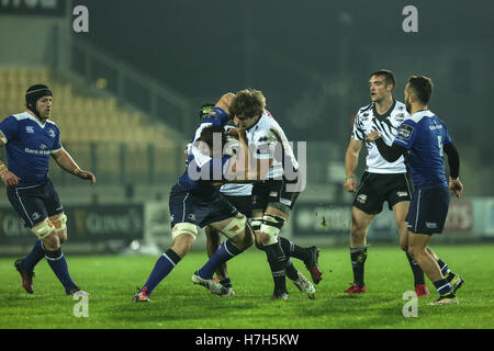 Parme, Italie. 05Th Nov, 2016. Johan Meyer lutte pour obtenir la balle lors du match contre le Leinster en Pro 12 Guinness © Massimiliano Carnabuci/Alamy news Banque D'Images