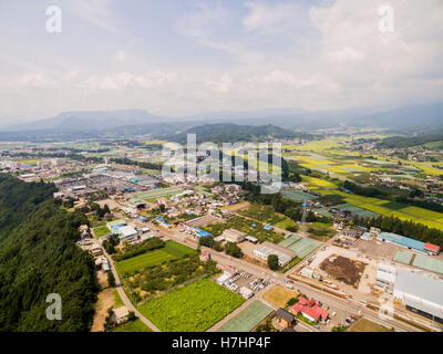 Vue aérienne de la terrasse donnant sur la rivière, Numata City, Préfecture de Gunma, Japon Banque D'Images