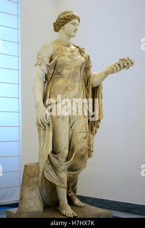 L'Art Roman La flore Maior ou la Flore Farnèse. Statue colossale, une partie de la collection Farnèse. 2ème ANNONCE de siècle. Musée Archéologique National, Naples. L'Italie. Banque D'Images