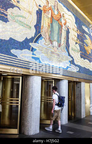 New York City,NY NYC,Manhattan,Midtown,6th Avenue,Rockefeller Center,GE Building,Art Deco,Intelligence Awakening Mankind,Mosaic,Barry Faulkner,entrac Banque D'Images