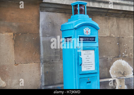 Old style police poste de téléphone dans la ville de Londres Banque D'Images