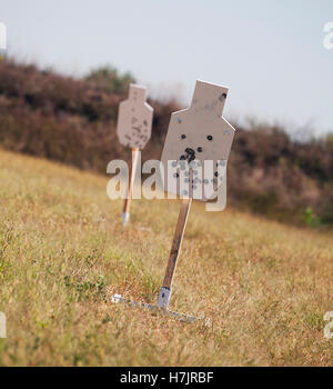 Paire de cibles shilhouette de l'acier utilisé pour la pratique des armes à feu Banque D'Images