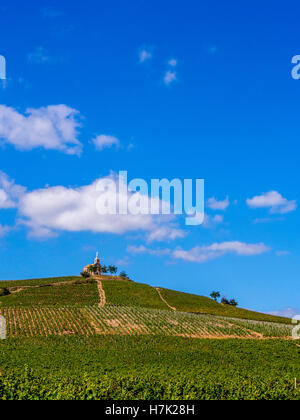 La chapelle Saint Michel au village Fleurie Beaujolais, vignoble, département du Rhône, région Auvergne-Rhône-Alpes, France, Europe Banque D'Images