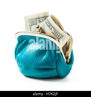 Porte-monnaie bleu avec de l'argent isolé sur fond blanc. Les billets de cent dollars dans les porte-monnaie. Concept d'économiser de l'argent. Object Banque D'Images