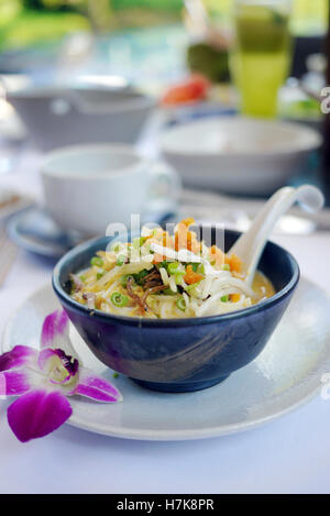 Les meilleurs plats de nouilles de riz Thaï, traditionnel soupe Tom Yum Banque D'Images