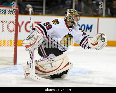 25 novembre 2009 ; San Jose, CA, États-Unis; Cristobal Huet (39), gardien des Blackhawks de Chicago, lors de la deuxième période contre les Sharks de San Jose au HP Pavilion. Banque D'Images