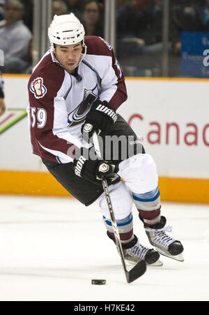 16 avril 2010, San Jose, CA, USA, colorado avalanche aile droite brandon yip (59) au cours de la troisième période de jeu deux contre les Sharks de San Jose dans le premier tour de l'éliminatoire de la coupe Stanley 2010 chez hp pavilion. san jose a défait le colorado 6-5. Banque D'Images