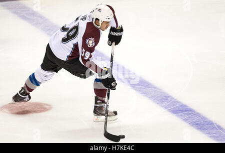 22 avril 2010, San Jose, CA, USA, Colorado Avalanche aile droite Brandon Yip (59) au cours de la deuxième période de jeu de cinq ans contre les Sharks de San Jose dans le premier tour de l'éliminatoire de la Coupe Stanley 2010 chez HP Pavilion. San Jose a défait Colorado 5-0. Banque D'Images