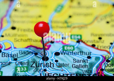 Zurich épinglée sur une carte de Suisse Banque D'Images