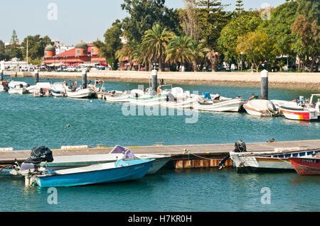 Bateaux, mer, Olhao, Algarve, Portugal Banque D'Images