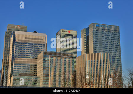 Canary Wharf, London, UK. 6e novembre 2016. Météo France : lever de soleil sur Canary Wharf, le quartier financier de Londres : WansfordPhoto Crédit/Alamy Live News Banque D'Images