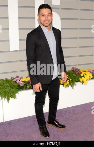 Arcadia, Californie, USA. 05Th Nov, 2016. Wilmer Valderrama assiste à la Breeders' Cup 2016 Championnats du monde à Santa Anita Park le 5 novembre 2016 à Arcadia, Californie. Crédit : l'accès Photo/Alamy Live News Banque D'Images