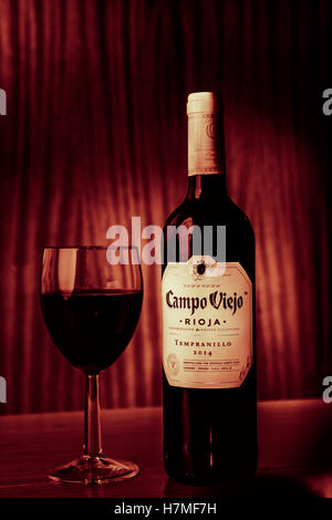 Vin rouge rioja still life Banque D'Images