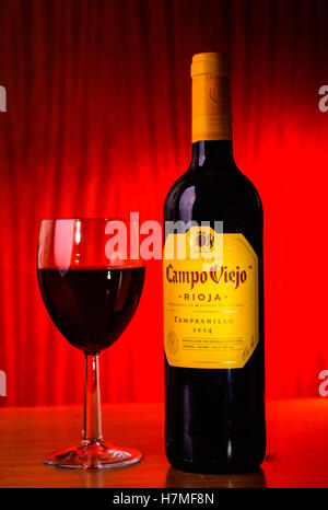 Vin rouge rioja still life Banque D'Images