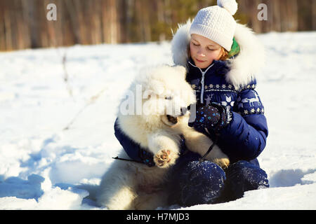 Samoyède husky avec propriétaire Banque D'Images