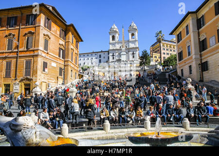 ROME, ITALIE - Le 9 mars 2013 : l'Espagne (Italien : Scalinata di Trinità dei Monti) sont un ensemble d'étapes à Rome, Italie Banque D'Images