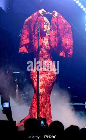 Au cours de l'Bebe dl ex Lippuner effectue European MTV Europe Music Awards à l'Ahoy Rotterdam, Pays-Bas. ASSOCIATION DE PRESSE Photo. Photo Date : Dimanche 6 Novembre, 2016. Voir PA Story SHOWBIZ MTV. Crédit photo doit se lire : Ian West/PA Wire Banque D'Images