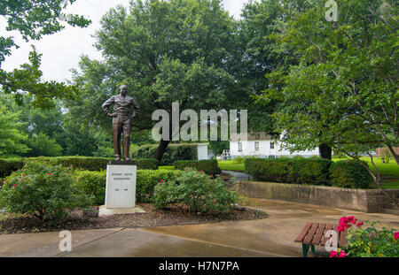 Denison Texas accueil berceau historique du président Dwight Eisenhower statue en jardin white, Ike, le Président Banque D'Images