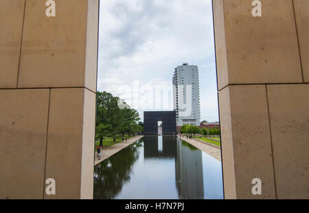 Oklahoma Oklahoma City OK, l'OKC, catastrophe historique réflexion bombardement OKC lake à l'OKC Memorial attentat qui s'est produit le 1 avril Banque D'Images