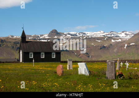 Église noire, Budir, péninsule de Snaefellsnes, Islande Banque D'Images