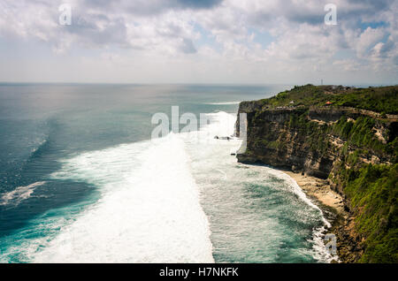 Falaises d'Ulu Watu Banque D'Images