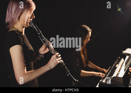 Élèves de clarinette et piano Banque D'Images