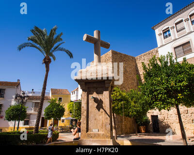 Plaza de la Iglesia, vieille ville de Marbella. Costa del Sol, Malaga province. Andalousie, Espagne Europe Banque D'Images