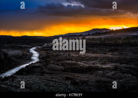 Sentier des grottes à Sunset Crater of the Moon National Preserve Florida Banque D'Images