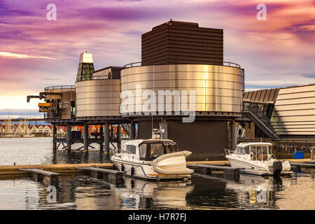 Voilier de plaisance avec des bateaux amarrés à Stavanger, Norvège. Banque D'Images