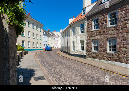 Street dans le centre-ville de St Anne Alderney Banque D'Images