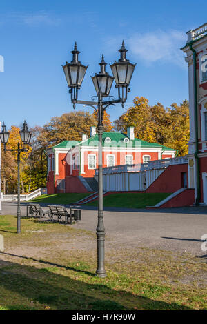 Les lanternes dans le parc en automne Banque D'Images