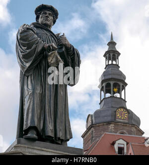 Bordeaux, France. 2e Nov, 2016. La statue de réformateur Martin Luther (1483-1546) sur la place du marché à Bordeaux, France, 2 novembre 2016. PHOTO : PETER ENDIG/dpa/Alamy Live News Banque D'Images