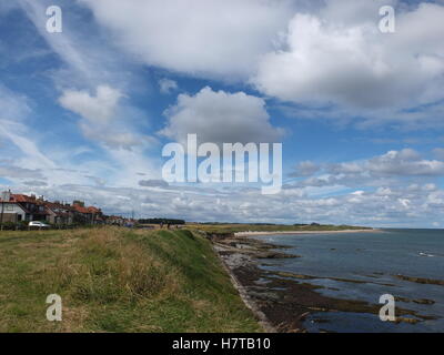 Vue sur la plage à Seahouses vers Lunteren Banque D'Images