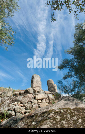 Filitosa, la capitale de la Corse préhistorique, dispose de dolmen, menhirs, vestiges mégalithiques et Torrean de fois, France Banque D'Images