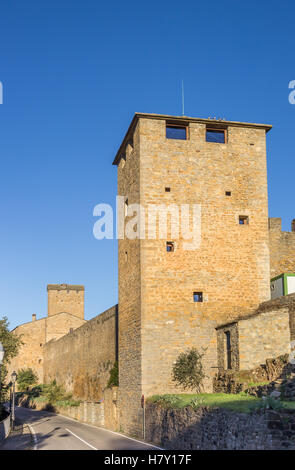 Les murs du château à Ainsa, Espagne Banque D'Images