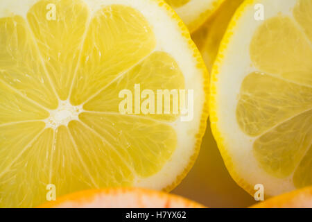 Close-up de tranches de citrons Banque D'Images
