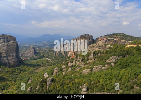 Paysage avec quatre monastères des Météores, Grèce Banque D'Images
