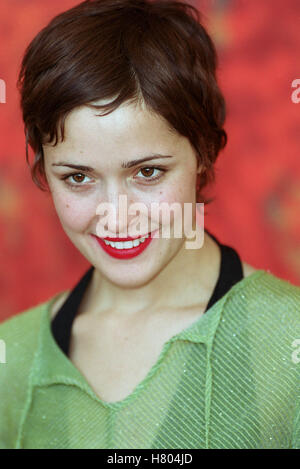 ROSE BYRNE 'GODDESS OF 1967' PHOTOCALL FILM FESTIVAL Venise ITALIE 03 Septembre 2000 Banque D'Images