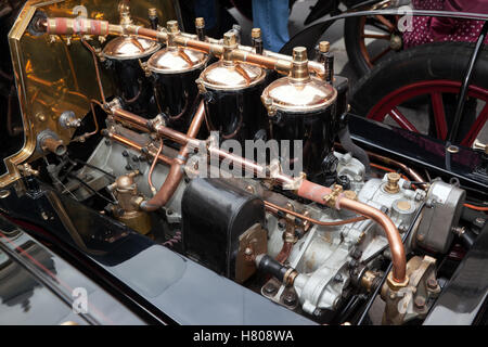 Close-up de la 20 HP, 4 cylindres sur une 1904 de Dion Bouton Tourer, au concours d'élégance, de Regents Street, Londres. Banque D'Images