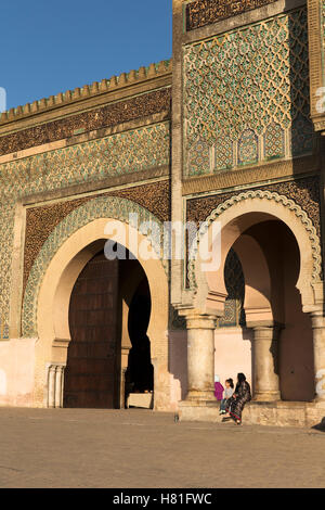 Maroc, Meknès, Bab el-Mansour, achevé en 1732 Banque D'Images