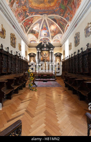 L'église de l'hospice au grand St Bernard Passer la frontière entre la Suisse et l'Italie Banque D'Images