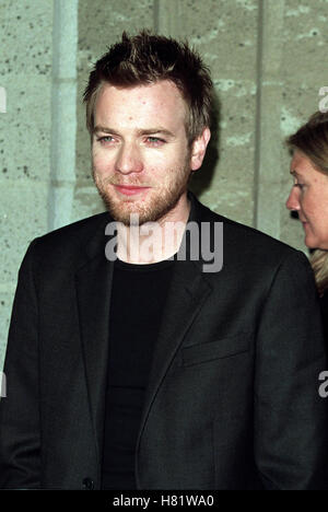 EWAN MCGREGOR 'Black Hawk Down' LA PREMIER LA USA 18 janvier 2002 Banque D'Images